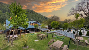 Abant Zümrüt Dağ Evi